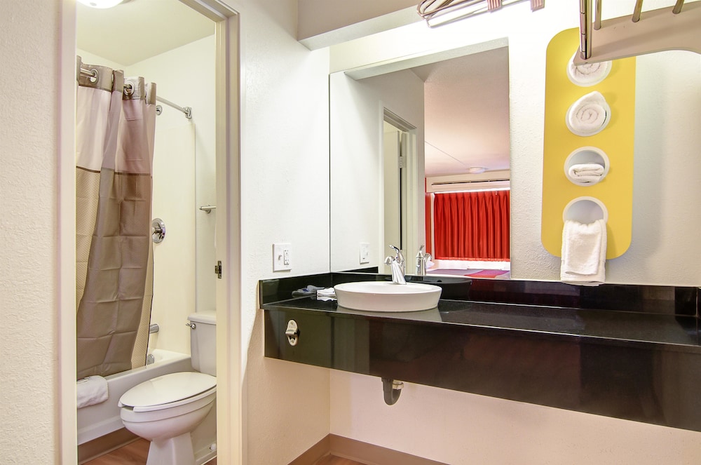 Economy Suites Springfield - Extended Stay, Photo 6