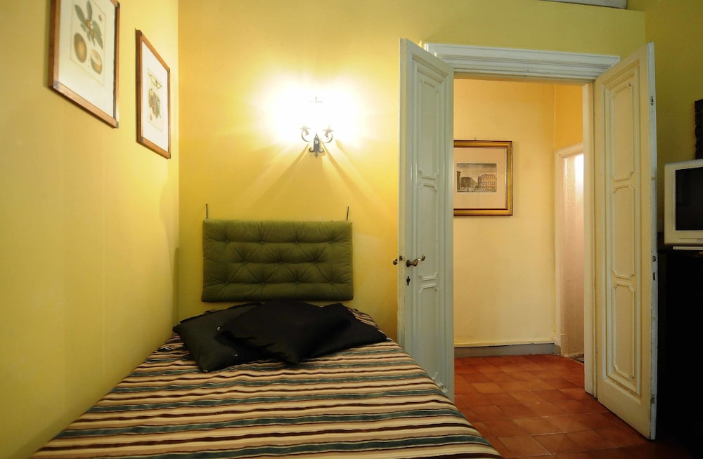 Duplex, 3 Bedrooms, River View (Lungarno Garden)