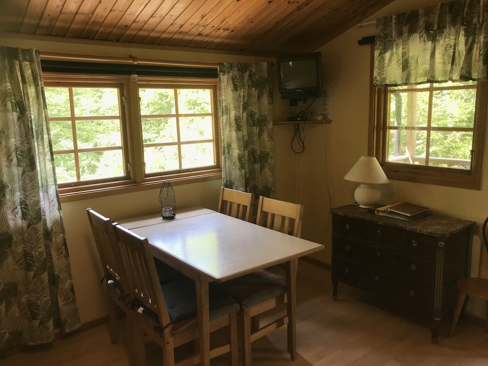Basic Cottage, Shared Bathroom (final cleaning, bed sheets and towels are not included) photo 3