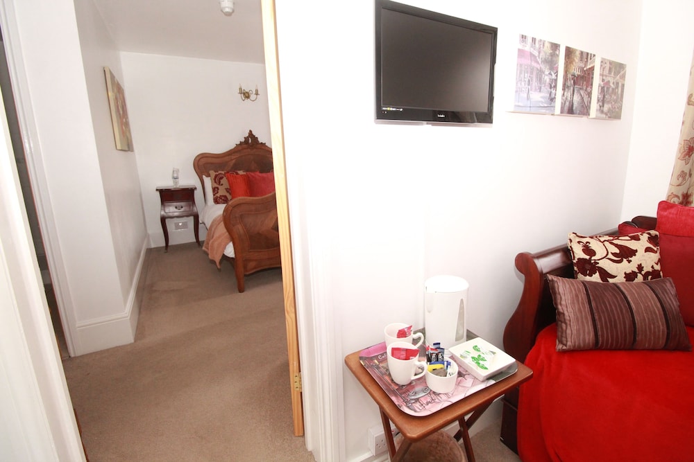 Double Room, Ensuite - Photo 3