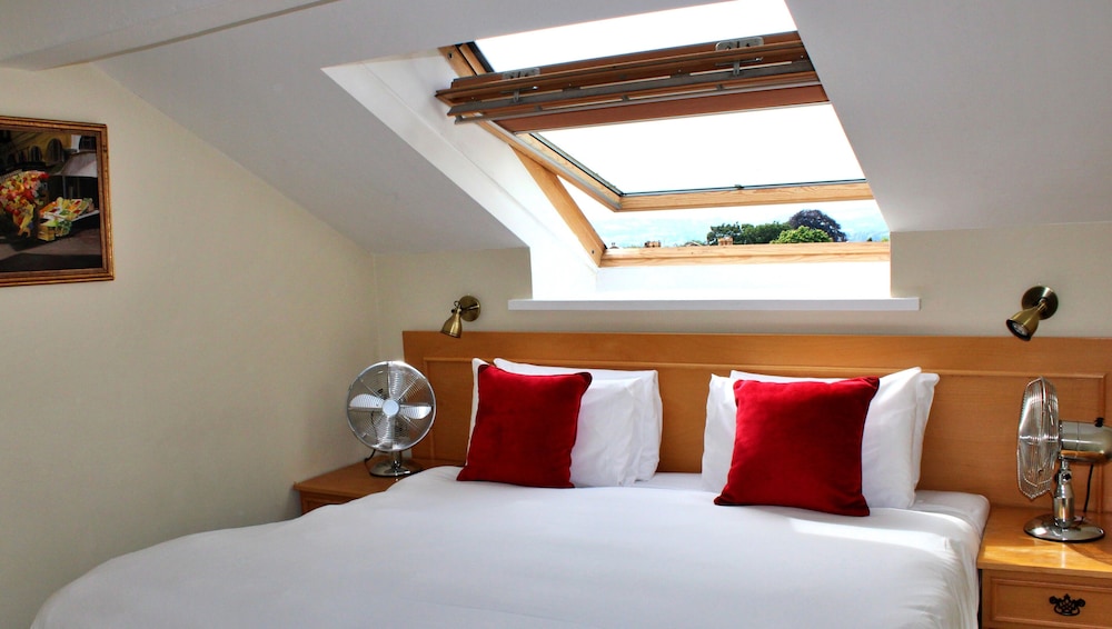 Standard Double Room - Photo 6