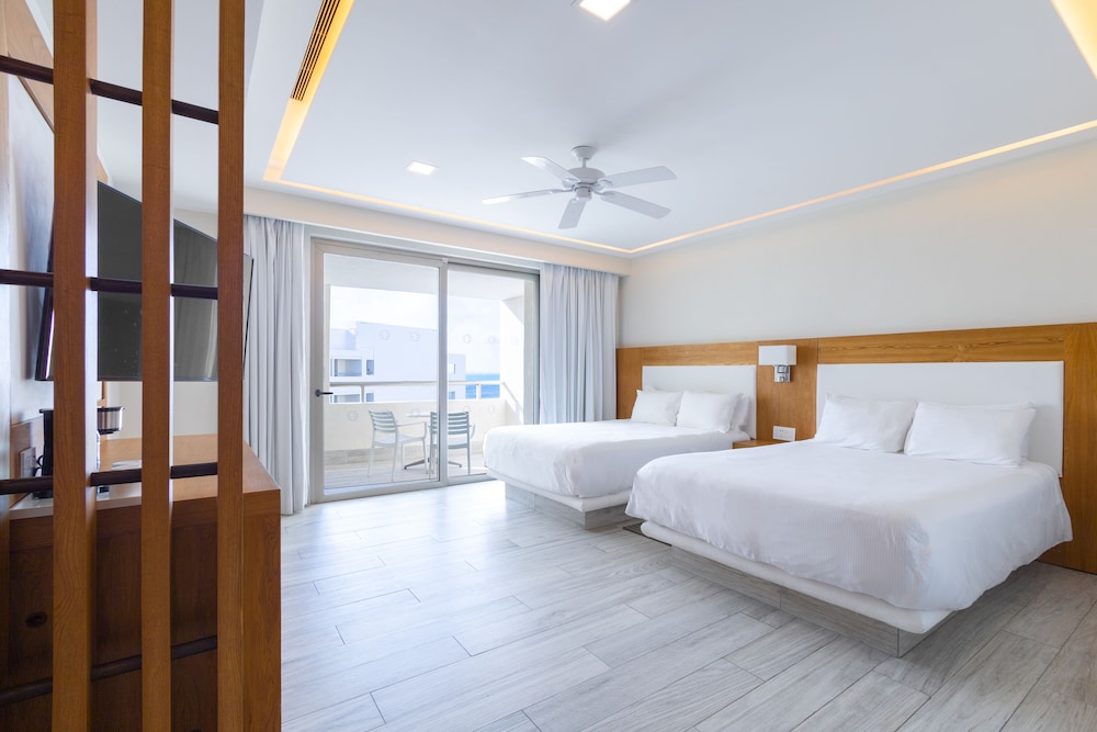 Deluxe Room, 2 Double Beds, Ocean View
