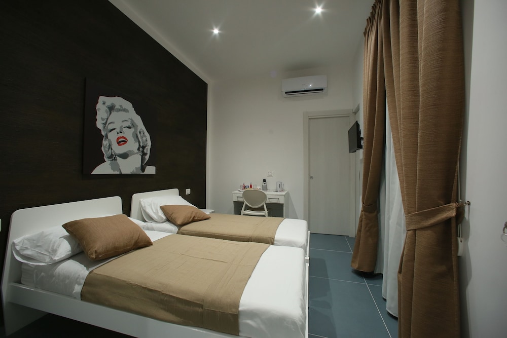 Classic Double or Twin Room, Courtyard View