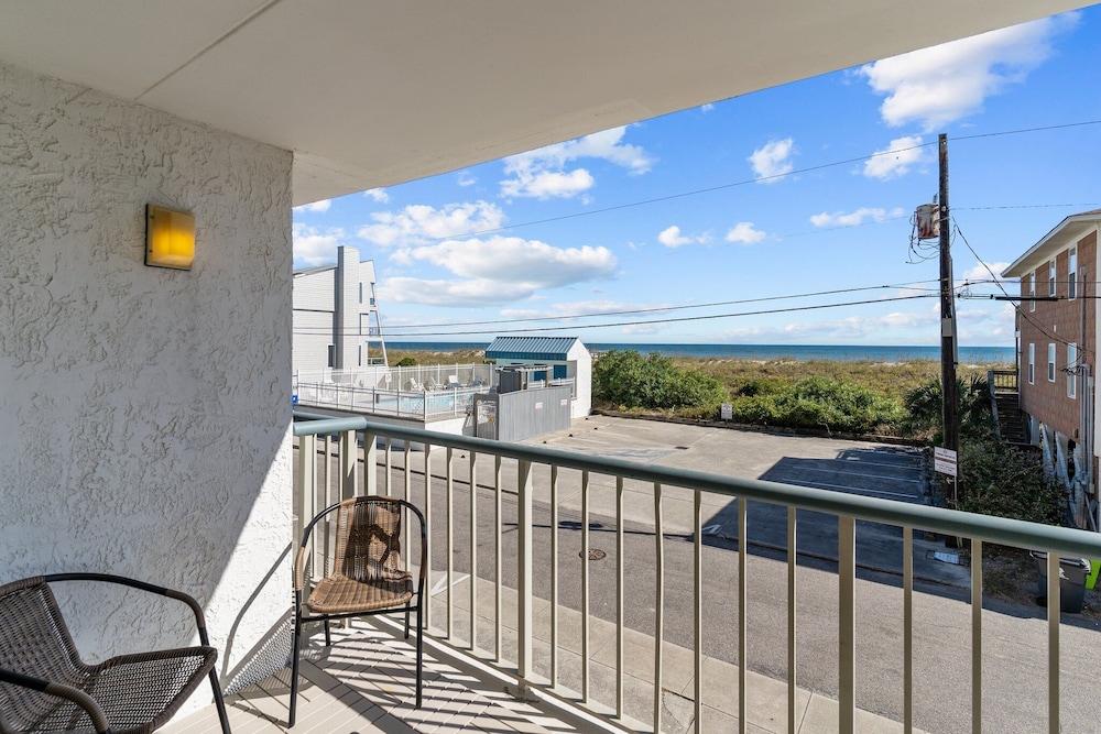 Condo (2 Bedrooms)