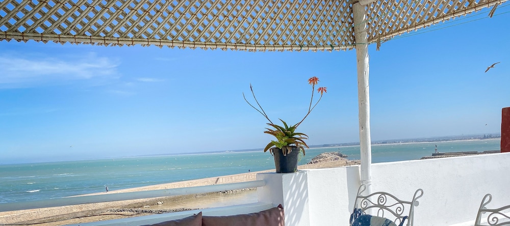 Apartment, 2 Bedrooms, Ocean View photo 2