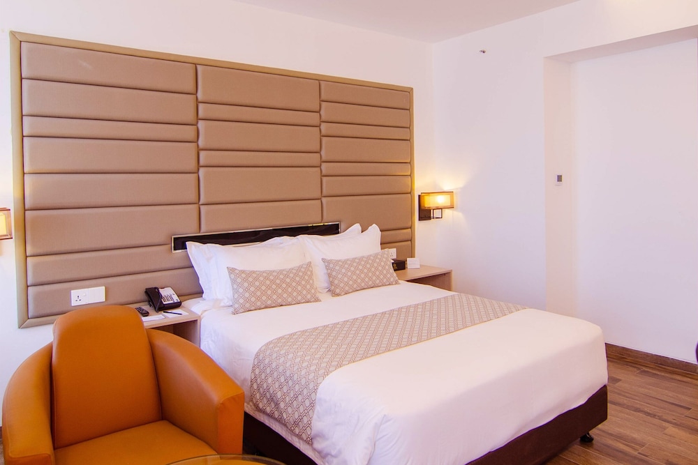 Deluxe Double Room, 1 Queen Bed, Lake View