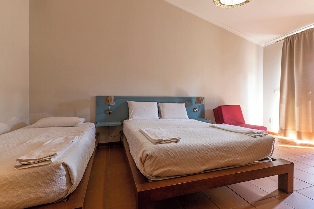 Economy Triple Room, Patio, Mountain View
