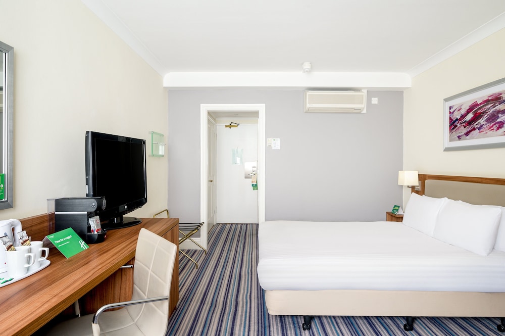 Premium Double or Twin Room - Photo 6