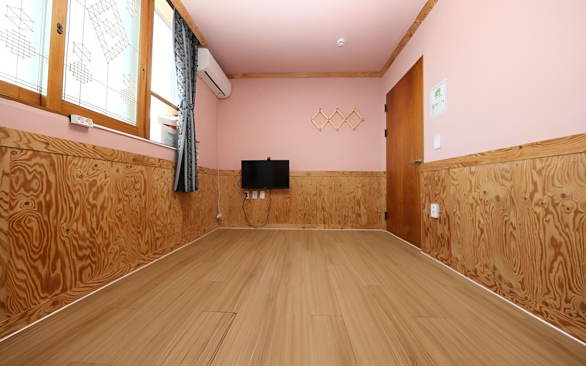 Room (Room 102 (Ondol)) photo 2