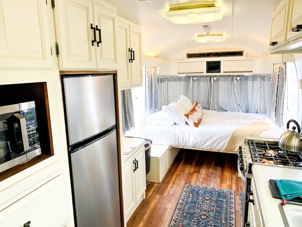 Beautiful Airstream on the Colo. River (3)