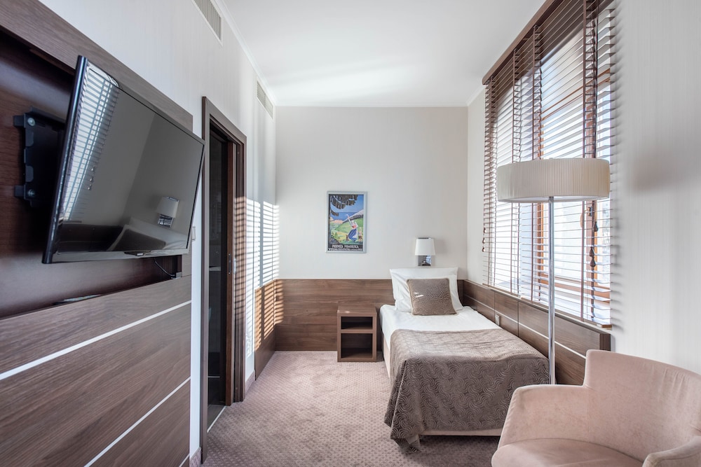 Premium Single Room