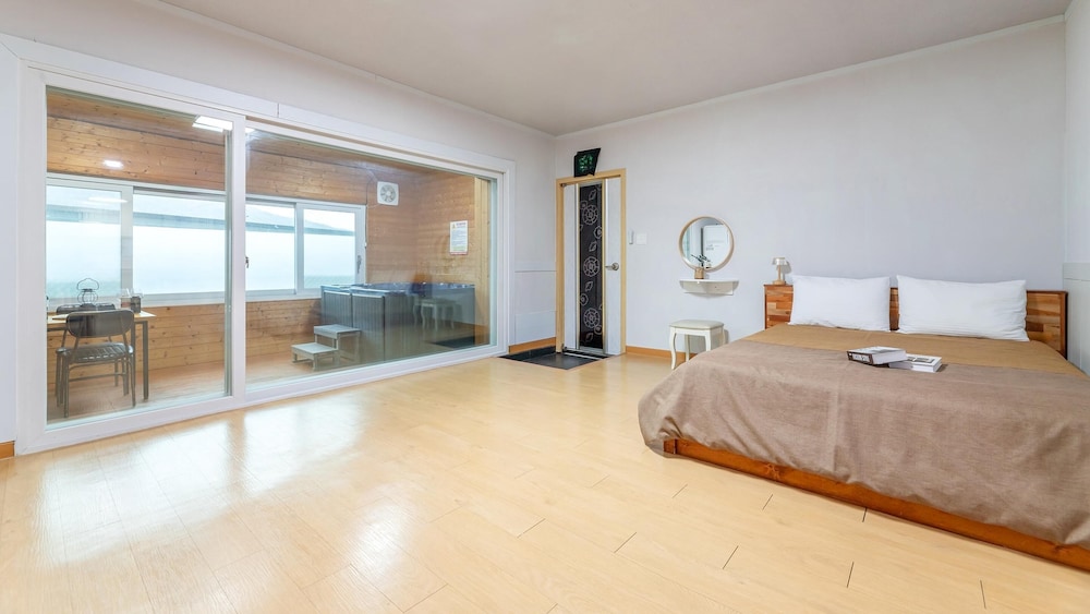 Basic Room, 1 Bedroom (B All 2(Spa,BBQ))