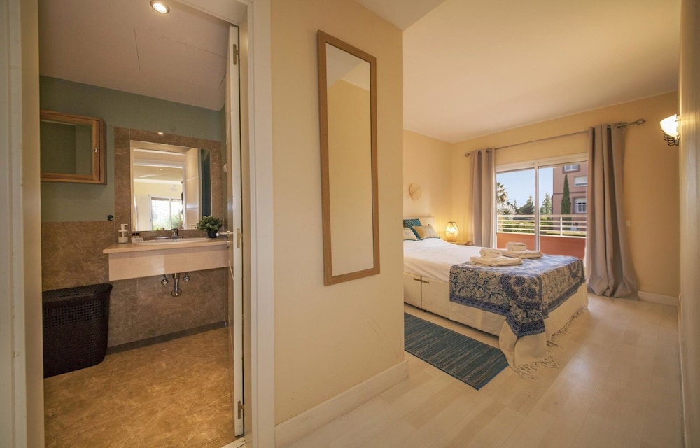 B02 - Fantastic Apartment With Pool Almost on the Sandy Beach, Photo 35