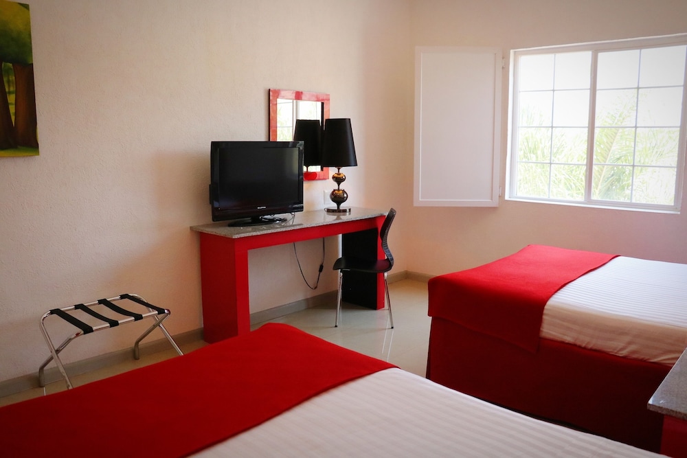 Standard Double Room - Photo 10