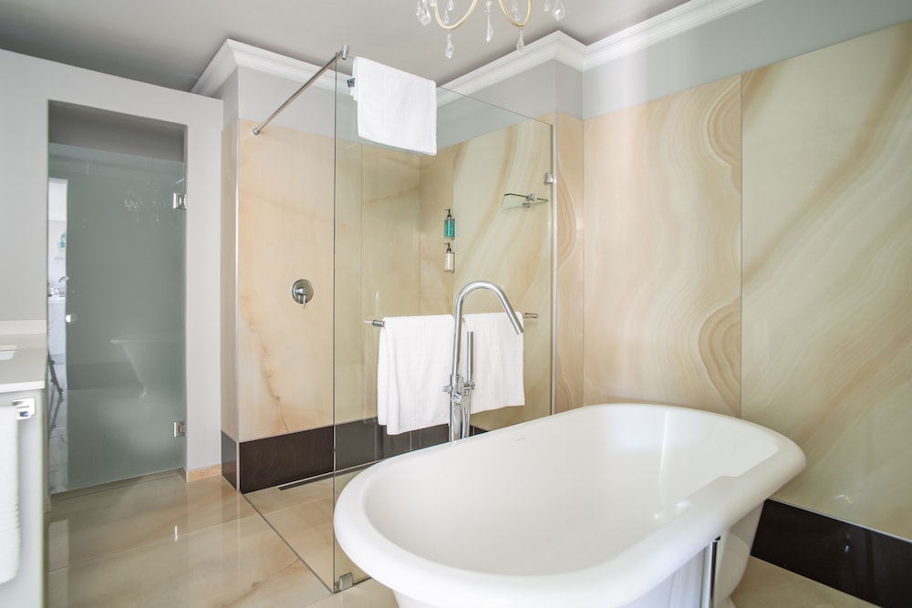 Panorama Suite - Photo 17
