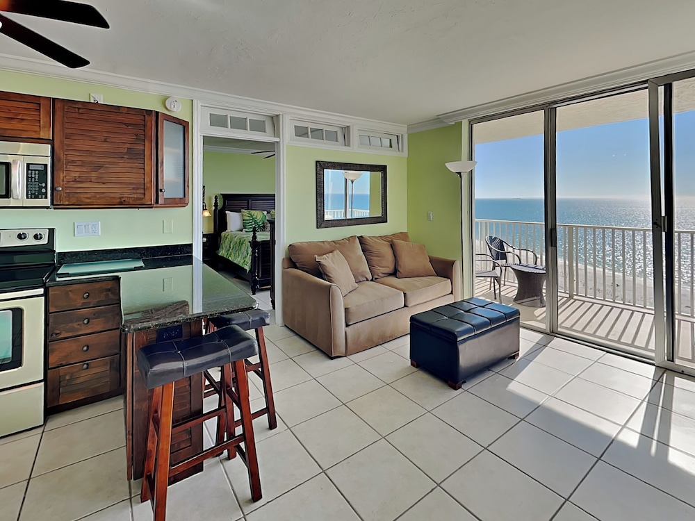 Condo (1 Bedroom)