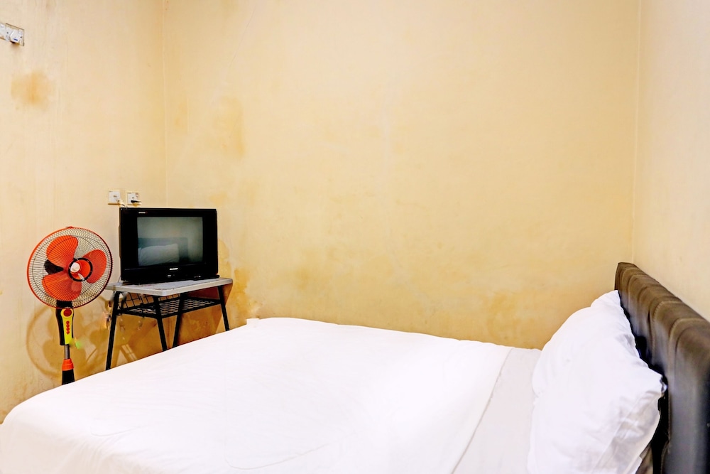 Economy Double Room - Photo 7