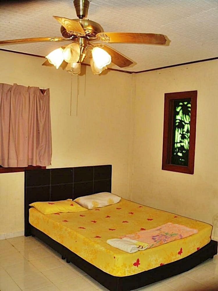 Deluxe Double Room (Across the road) photo 1