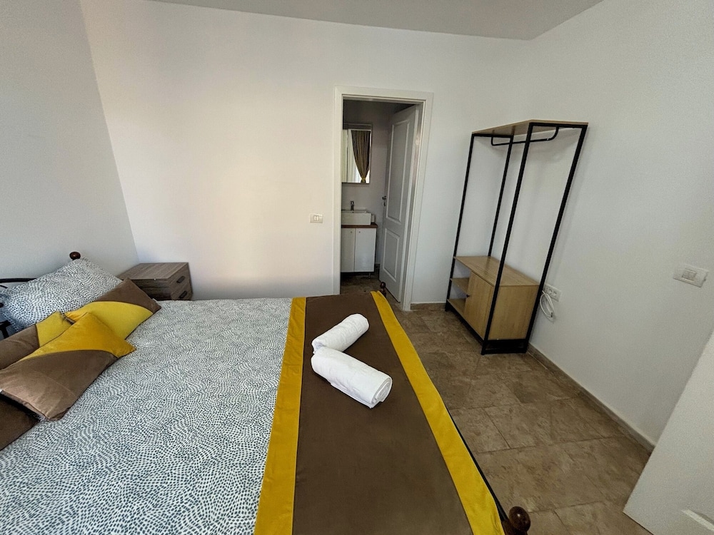 City Apartment photo 2