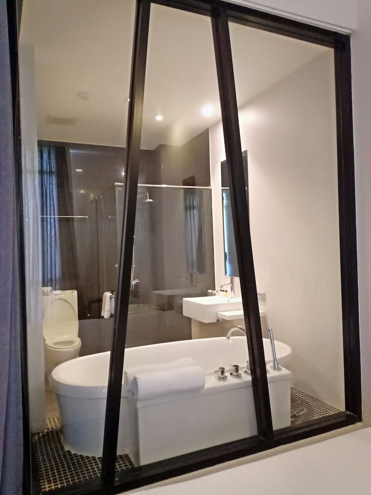 Deluxe room only (No Breakfast / No Transfer) - Photo 13