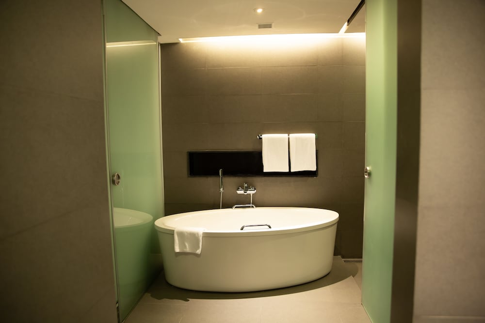 Premium Apartment, 1 Bedroom, Kitchenette thumbnail 6