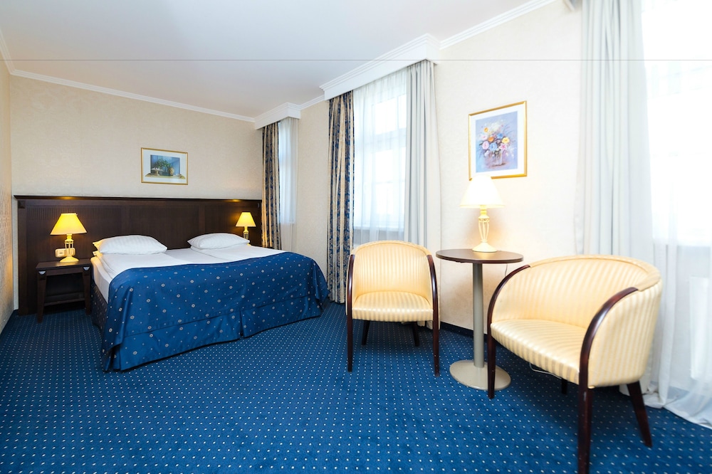 Superior Double or Twin Room, 1 Double or 2 Twin Beds photo 1