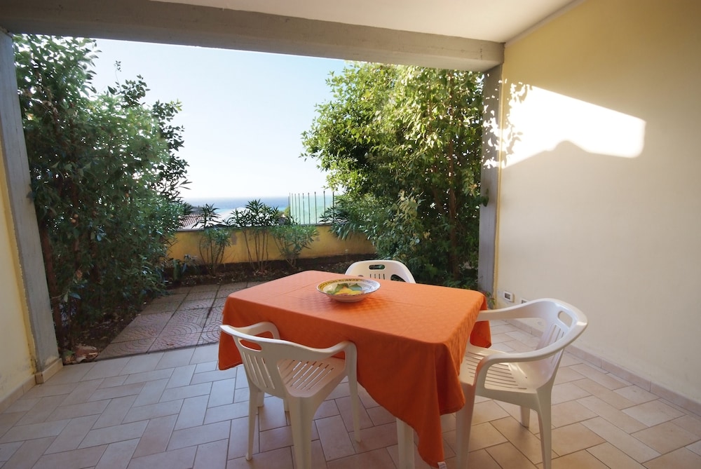 Panoramic Studio, 1 Bedroom, Pool Access, Ocean View photo 2