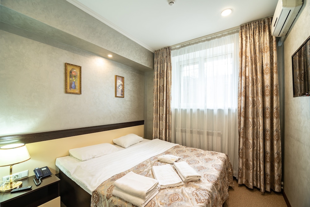 Superior Double or Twin Room photo 2