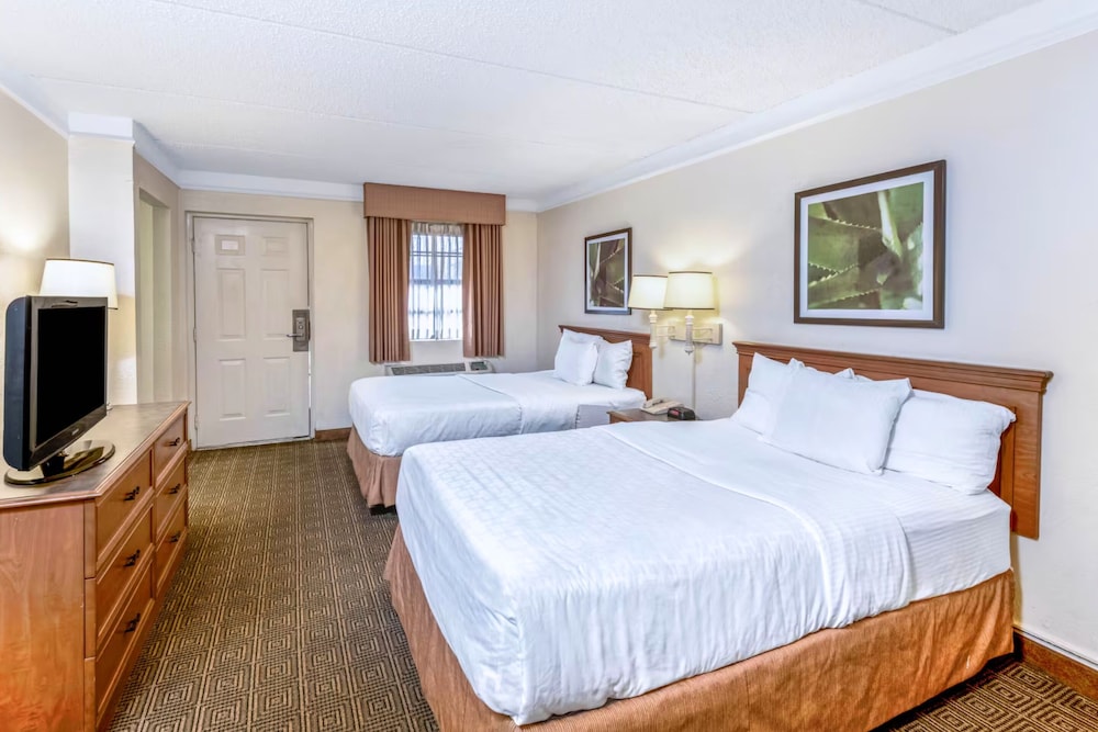 Comfort Room, 2 Double Beds, Non Smoking