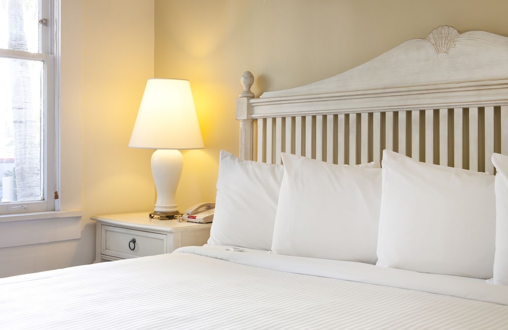 Southernmost Deluxe King Room photo 2