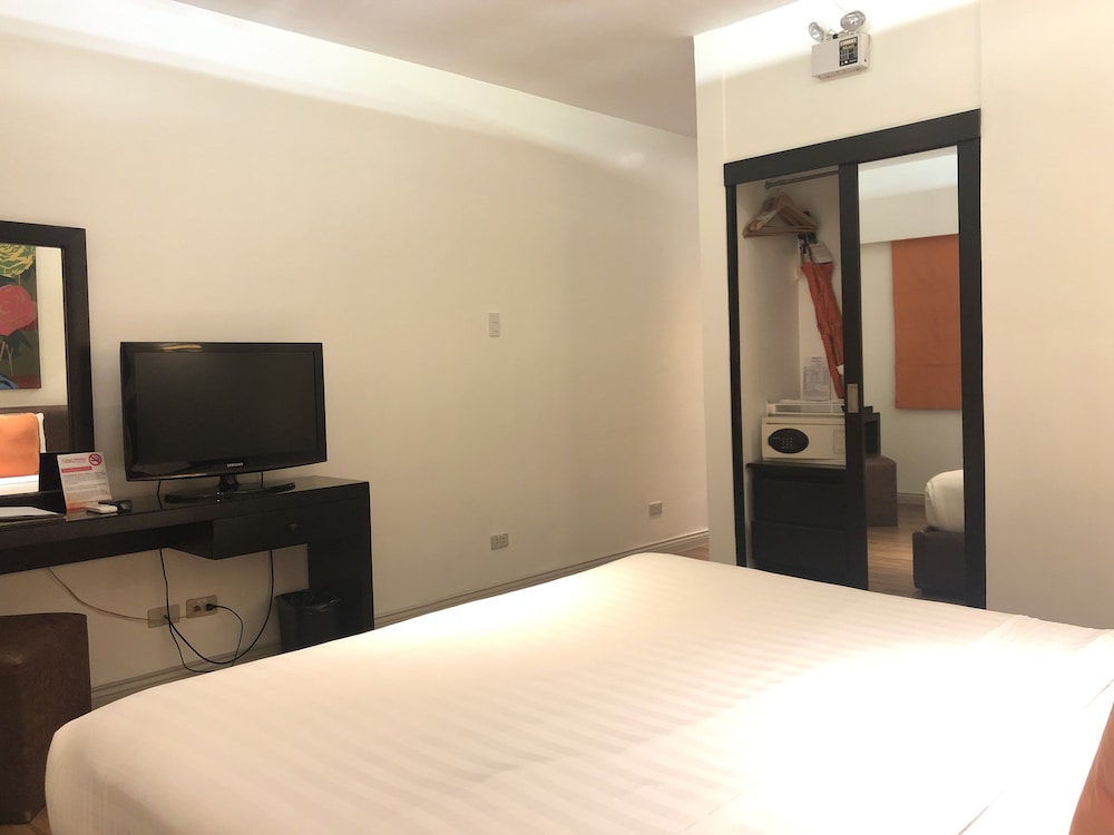 Executive Room, 1 King Bed photo 2