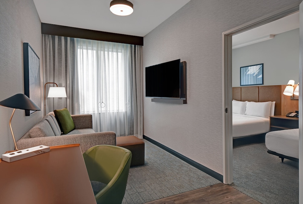 Suite, 1 Bedroom, Accessible Bathtub, Kitchen (Communications) - Photo 5