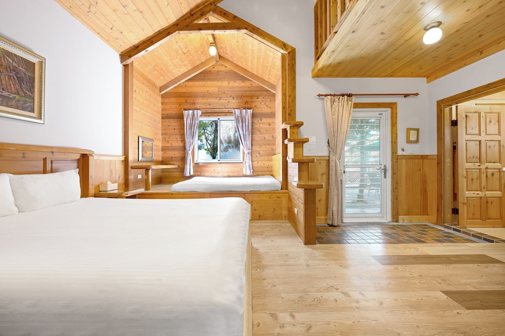 Purple Family Mountain View Room photo 3