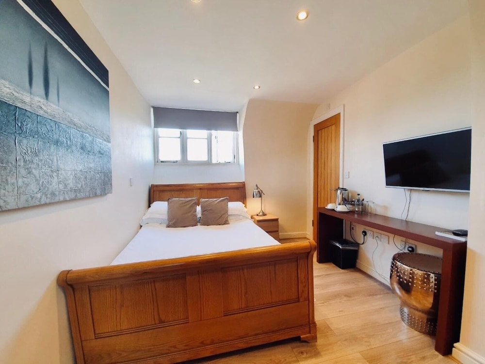 Single Room, Ensuite photo 1