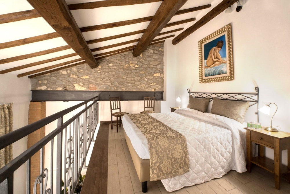 Superior Triple Room photo 3