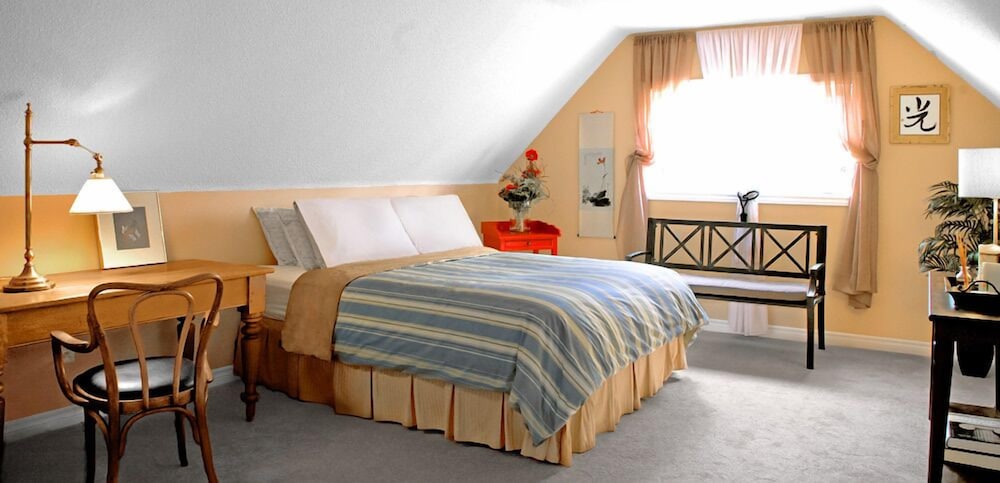 Mansarde Room photo 1
