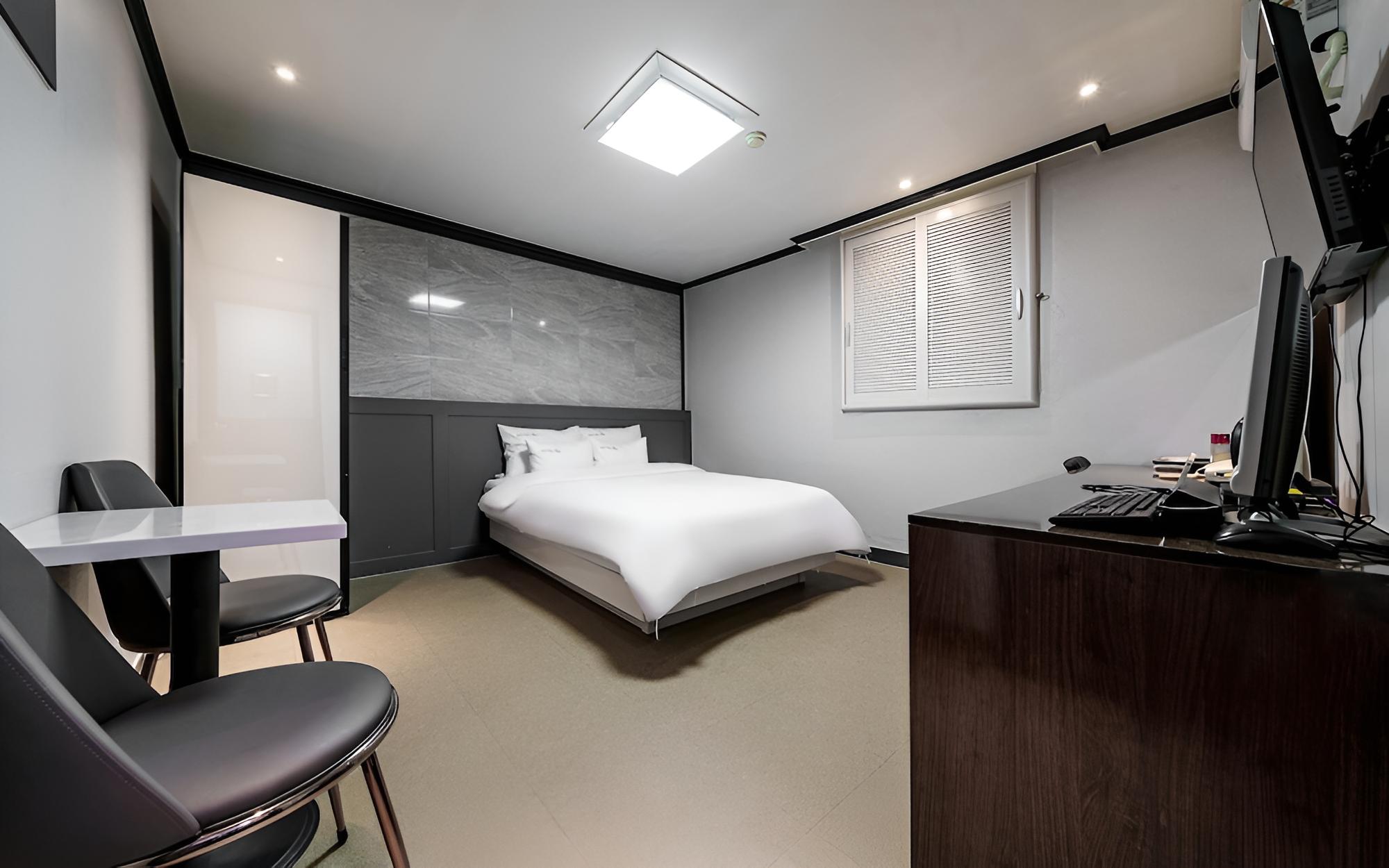 Room (Deluxe styler (air purifier)) - Photo 6