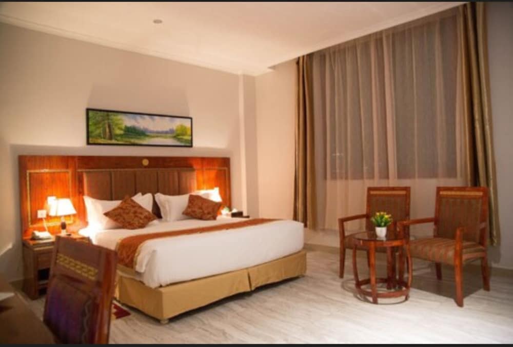 Superior Room, 3 Twin Beds, Non Smoking - Photo 6