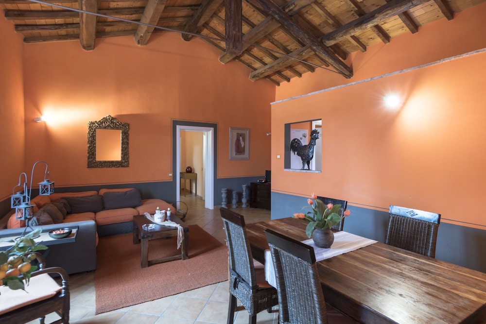 Executive Apartment, 2 Bedrooms, Kitchen, Courtyard Area (Muffa Nobile) photo 1