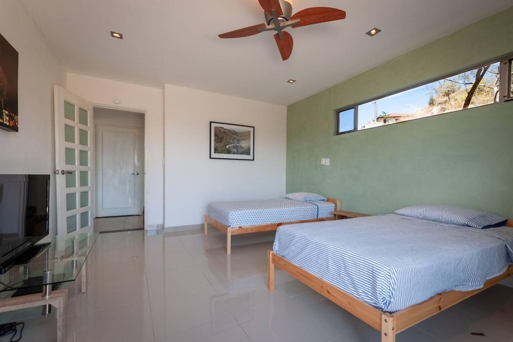 House, 3 Bedrooms, Ocean View photo 1