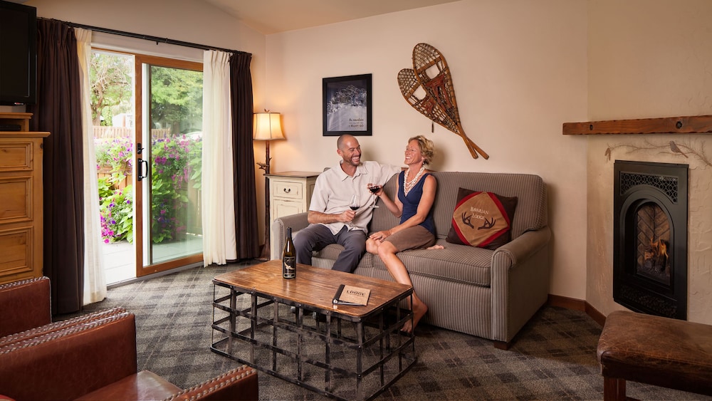 Superior Room, Patio, Mountain View (Family) photo 2