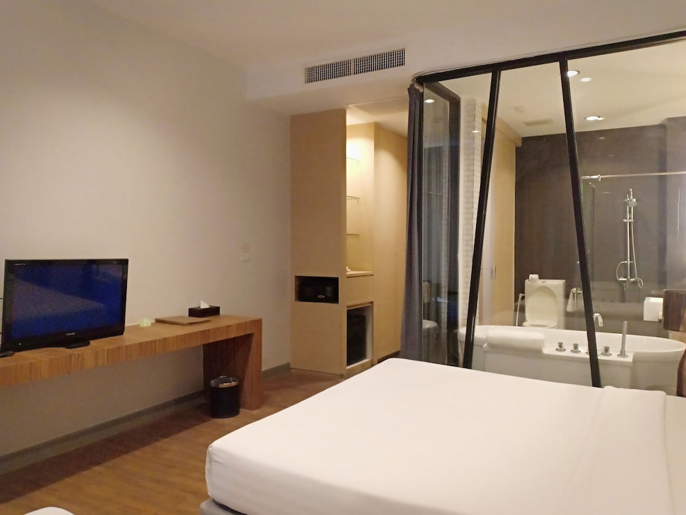 Deluxe room only (No Breakfast / No Transfer) - Photo 6