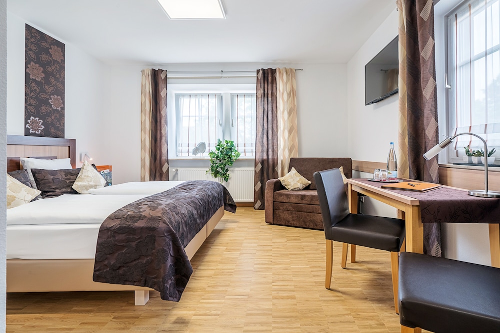 Superior Double Room Single Use, Private Bathroom photo 1