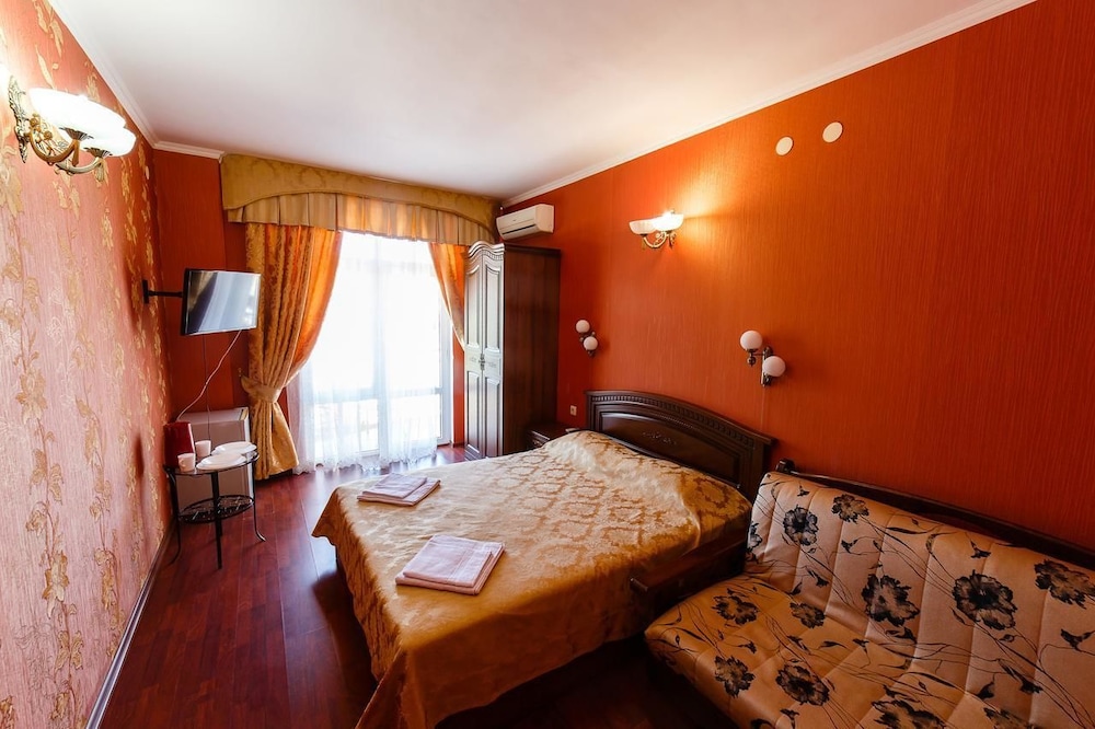 Superior Room, 1 Queen Bed, Non Smoking, Mountain View photo 1