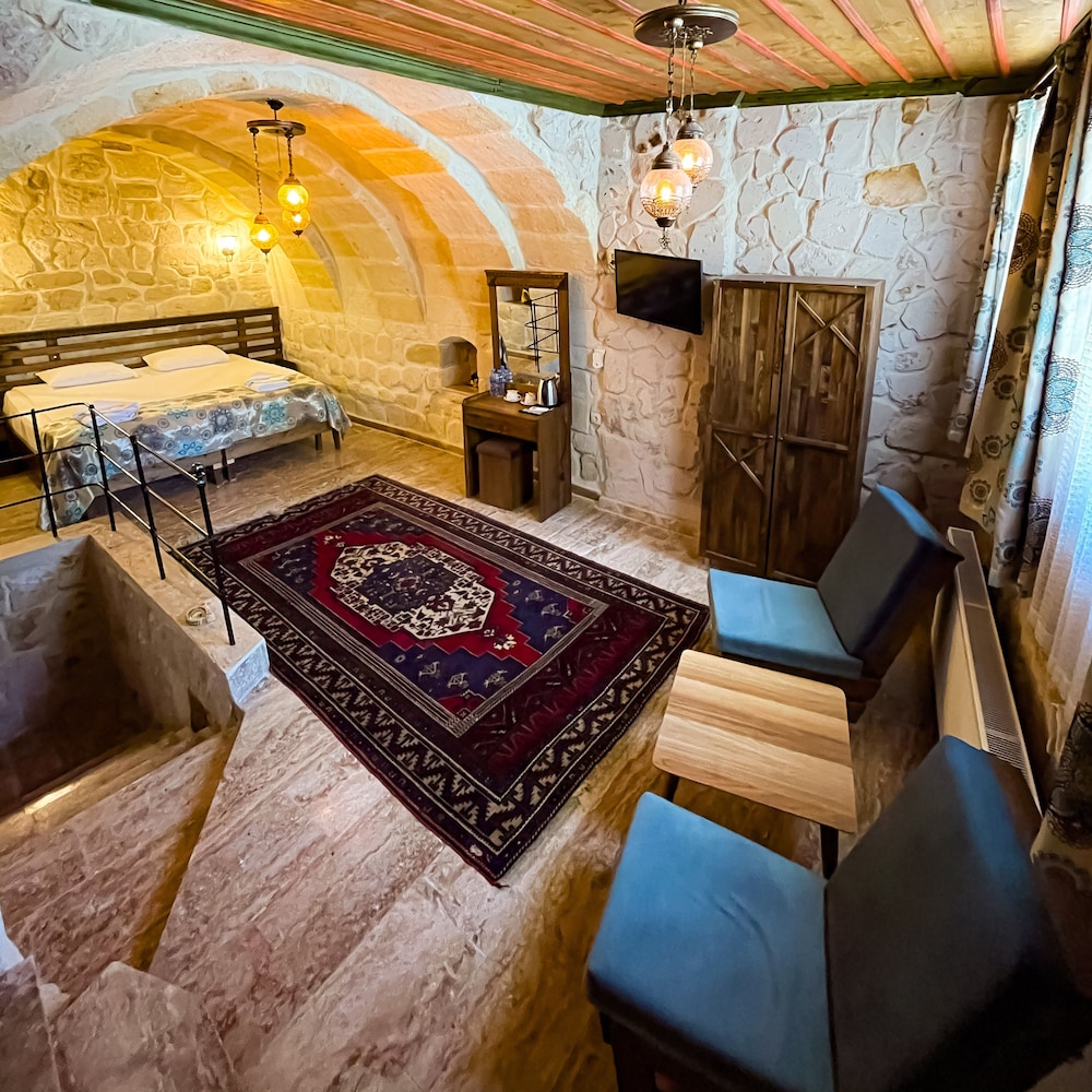 Comfort Room, Courtyard View (Stone) - Photo 19