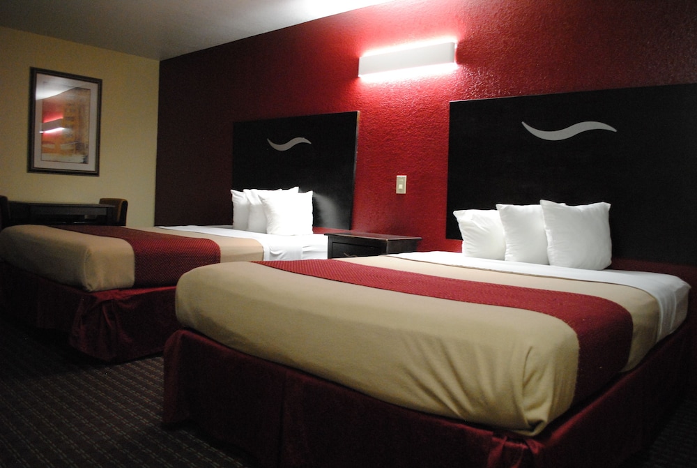 Standard Room, 2 Queen Beds, Non Smoking photo 2