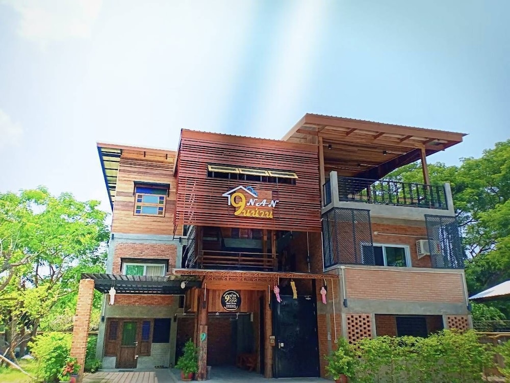 Family House photo 1