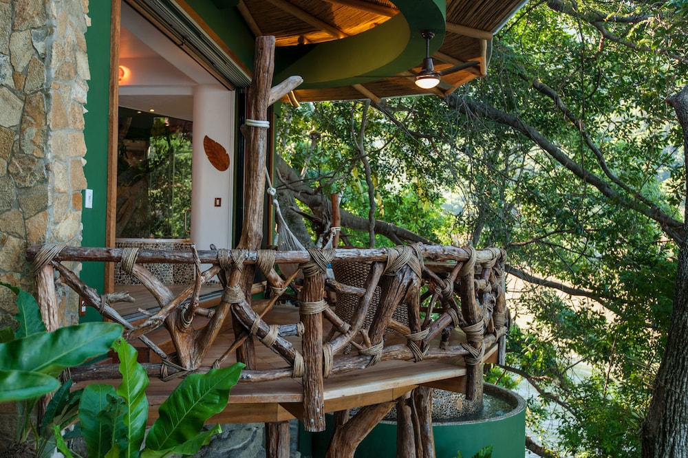 Jungle Love Nest-ocean View