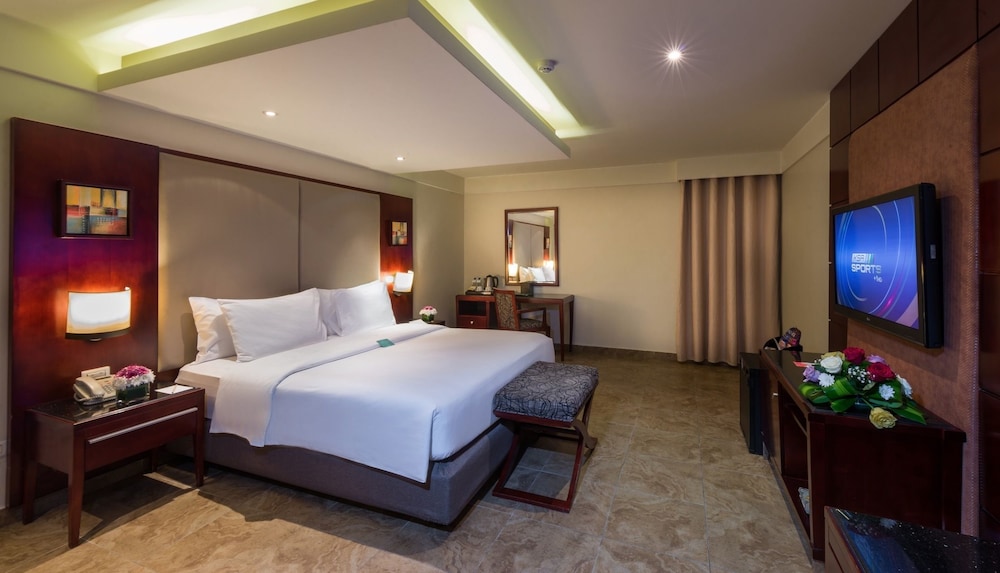 Suite, 3 Bedrooms photo 2