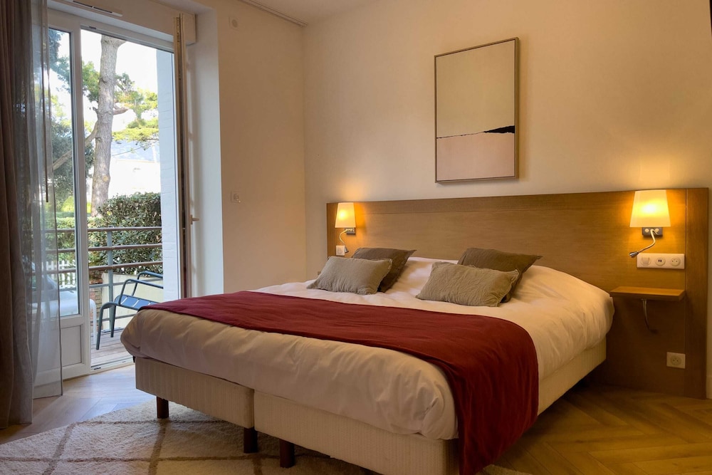 Deluxe Apartment, Balcony, Garden View (A l'ombre des pins)